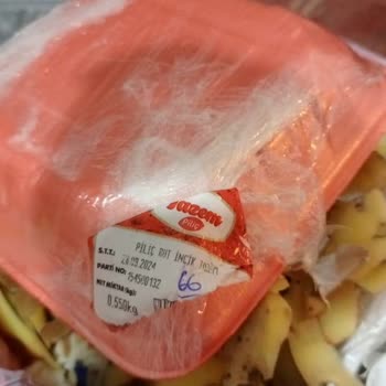 BİM Markette Kokmuş Tavuk