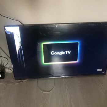 BİM İndirimde 43' Senna TV İç Paneli Kırık Ayıplı Malı Sattı!