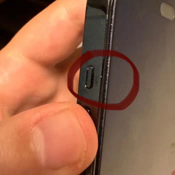 Problemas de pintura en los bordes y parte trasera de mi iPhone 14 Pro