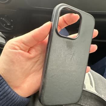 Apple iPhone 14 Pro Funda Descascarándose y Agrietándose en un Mes