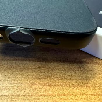 Apple Micro Woven Case se Desgasta Rápidamente
