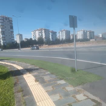 Melikgazi Belediyesi Üst Geçit Veya Işık İstiyoruz