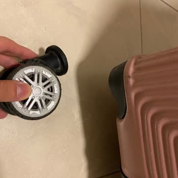 Ben Turizm Otobüs Firmasında Valizimin Tekeri Kırıldı