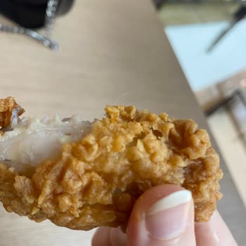 Mall Of İstanbul KFC Yemekten Kıl Çıktı