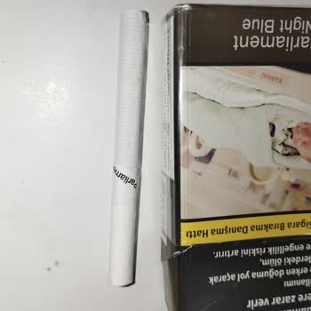 Parliament Night Blue Philip Morris Hatalı Etiket Basımı
