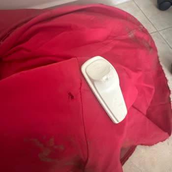 Oleg Cassini Sent My Dress with Security Tag Still Attached, Ruining My Event