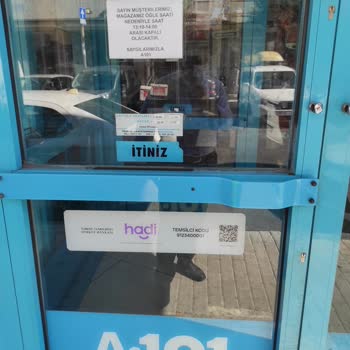 Kutlubey Sokak A101'de Öğle Vaktinde Mola!