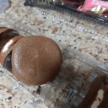 Bozuk Olan Şölen Marka Luppo Çilekli Kek