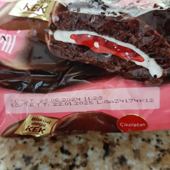 Bozuk Olan Şölen Marka Luppo Çilekli Kek