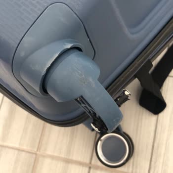 A101 Bavul 24 Saat Olmadan Kırıldı