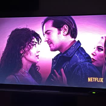 LG 65QNED86T6A- Işık Sızması Hatası