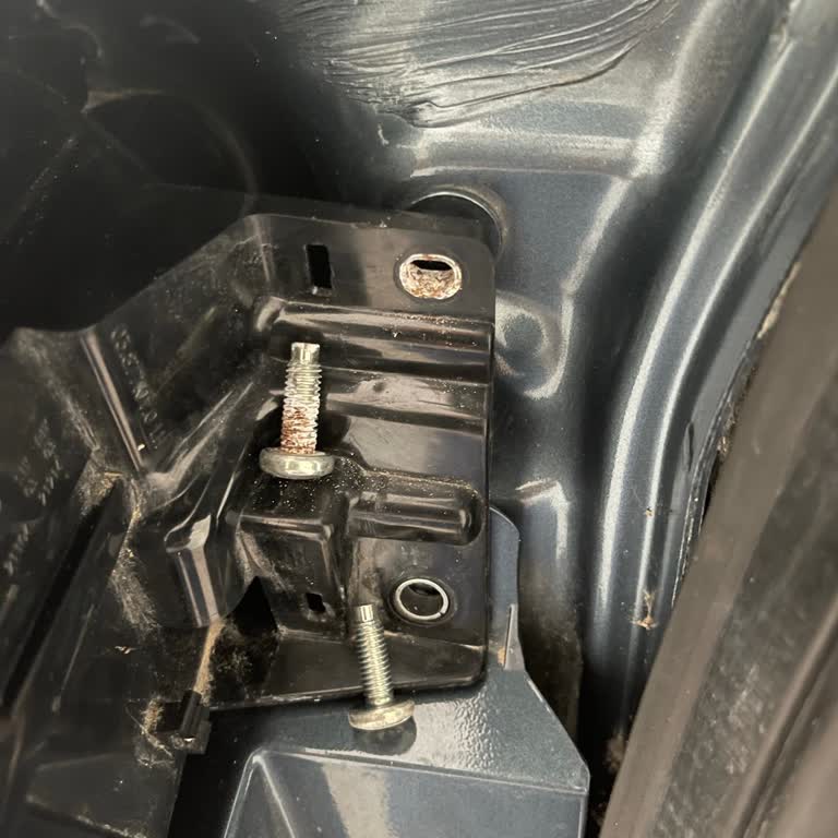 Fiat Servis Politika Sorunu, Bütün Vidalar Galvaniz Ama Paslanıyor