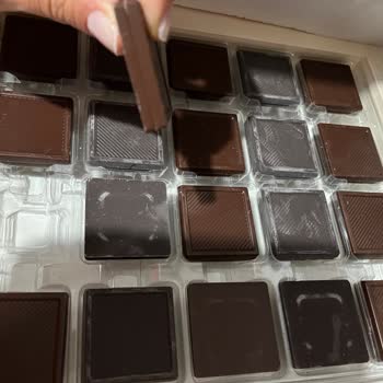 Nestle Kutu Çikolata Son Tüketim Süresi Geçmediği Halde Bozulmuş