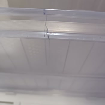 Samsung Buzdolabı Buzluğu İki Parça Yapan Plastik Aksam Şikayeti...