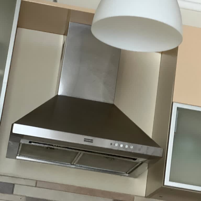 Franke Davlumbaz Kendi Kendine Çalışıyor