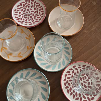 English Home Kısa Süreli Kullanımda Deforme Olan Çay Bardak Seti