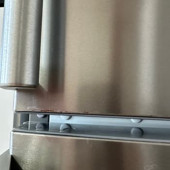 Siemens Buzdolabı Kapağı Paslandı