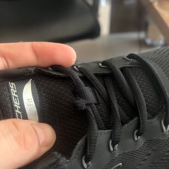 Skechers Defolu Ürün Merkezidir! Bayiler Ürünleri 3te1 Fiyatına Satsın