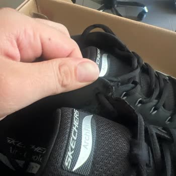 Skechers Defolu Ürün Merkezidir! Bayiler Ürünleri 3te1 Fiyatına Satsın