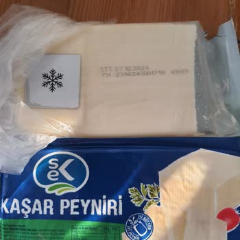 Sek Marka Kaşar Peyniri Tadı Ve Kıvamı Kötü!