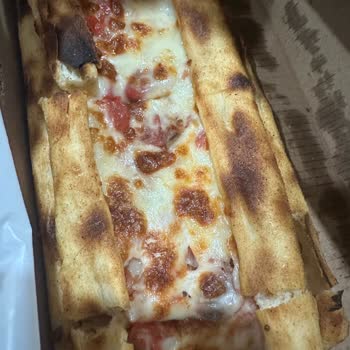 Trendyol Yemek Sipariş Verdiğim Lahmacun Ve Pide Eksik Malzemelerle Geldi