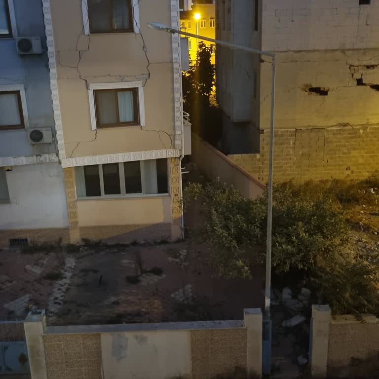 Toroslar Elektrik Dağıtım Yanmayan Aydınlatma Direği