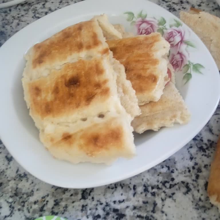 Awox Tost Makinesi Kapağı Hemen Kırıldı Ve Mağduriyet Yaşadım