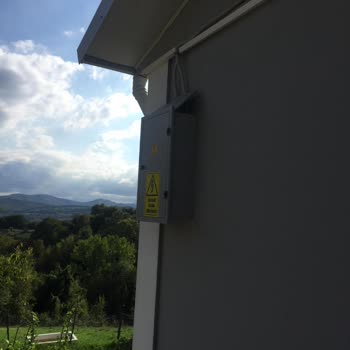 Alo 186 Bedaş Çağrı Merkezi Elektrik Direğine Evin Hattını Bağlamama