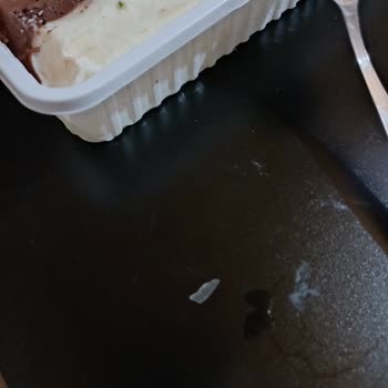 Tarım Kredi Kooperatif Market Dondurmadan Çıkan Parça