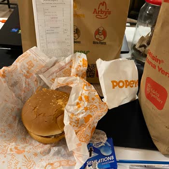 Yemeksepeti Popeyes Siparişinin Tamamen Eksik Ve Yanlış Gelmesi