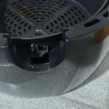 Schafer Airfryer Kulpu Kırıldı