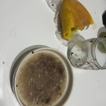 Hasan Usta Çorbasından Kocaman Kıl Çıktı