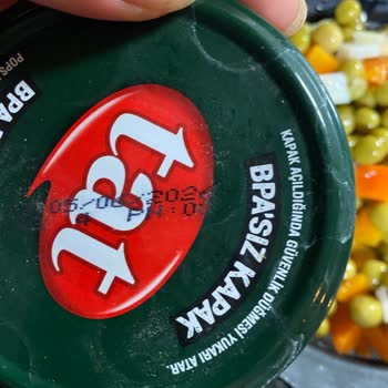 Tat Gıda Tat Marka Garnitürden Garip Bir Cisim Çıktı