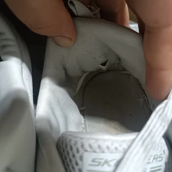 Skechers Marka Ayakkabı 4 Ayda Paramparça Oldu
