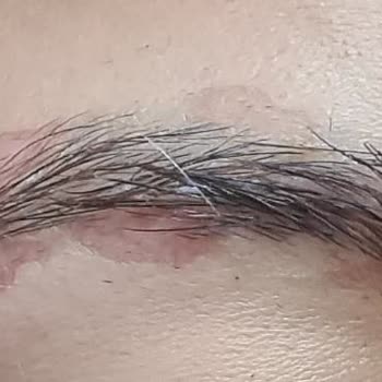 Palette Boya Yakıyor Yara Yapıyor