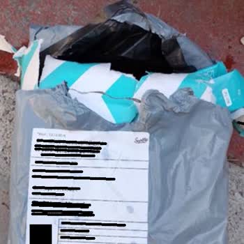 Hasarlı, Parçalanmış/açılmış Denebunu.com Aylık Premium Kutusu