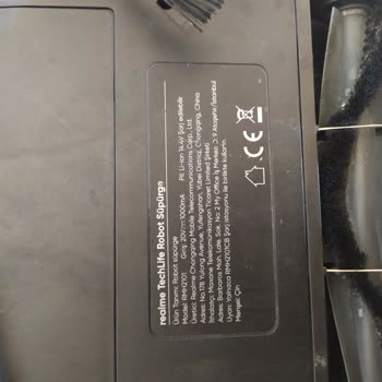 Real Me Robot Süpürge Kendi Kendine Kapanıyor