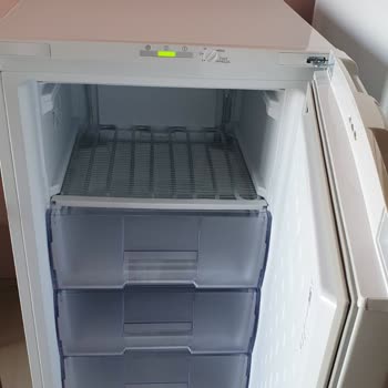 Beko 7043MB Derin Dondurucu 4. Çekmecesi Yok