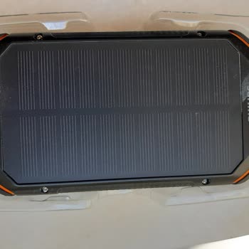 Teknosa Şarj Olmayan Solar Power Bank Satıyor