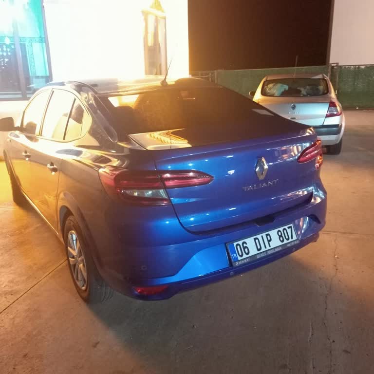 Renault Taliant Bagaj Kapağı Yayı Sorunu