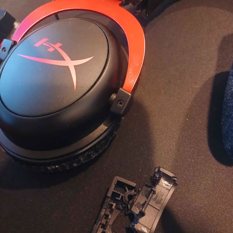 Hyperx Kulaklığın Plastik Parçaları Sürekli Kırılıyor
