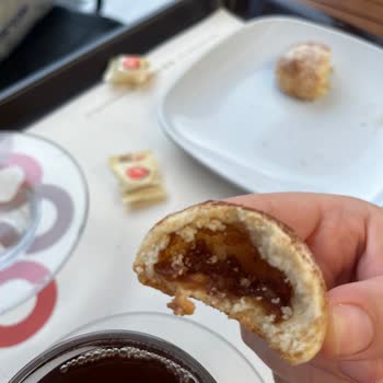 Simit Sarayı Kurabiyesi İçleri Boş Tatları Çok Kötü