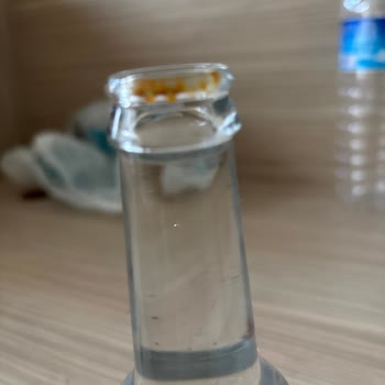 Kisarna Maden Suları Kisarna Maden Suyu Paslı Kapak Ve Şişe