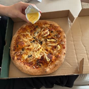 Papa John's Pizza Göktürk Şubesi: Hayal Kırıklığı Yaratan Pizza Deneyimi!
