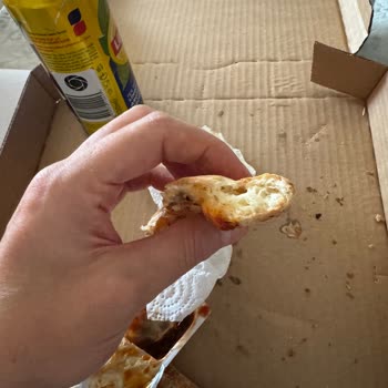 Papa John's Pizza Göktürk Şubesi: Hayal Kırıklığı Yaratan Pizza Deneyimi!