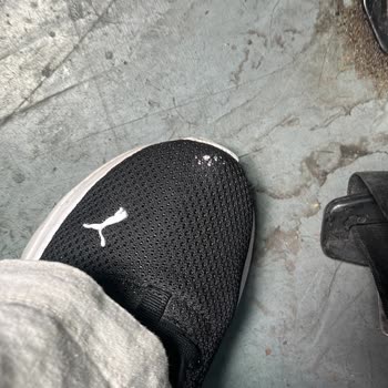 In Street'in Satmış Olduğu Ayakkabısının Arkasında Durmaması