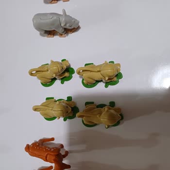 Kinder Sürprizden Sürekli Aynı Figürler