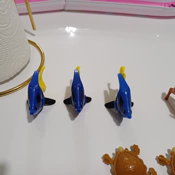 Kinder Sürprizden Sürekli Aynı Figürler