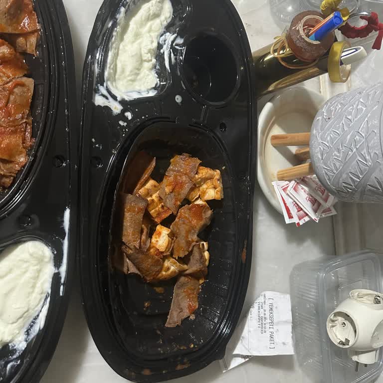 Karşıyaka Çarşı Baydöner Çeyrek Porsiyon Yolladı!