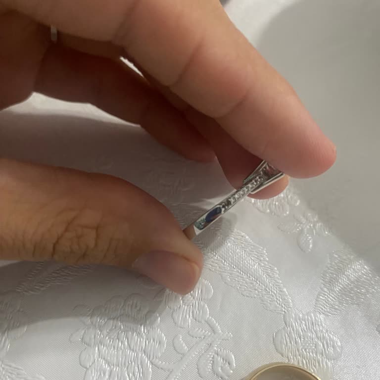 Altınbaş Mücevherat Altınbaştan Alınan Tektaş Yüzüğün 1 Günde Taşı Düştü